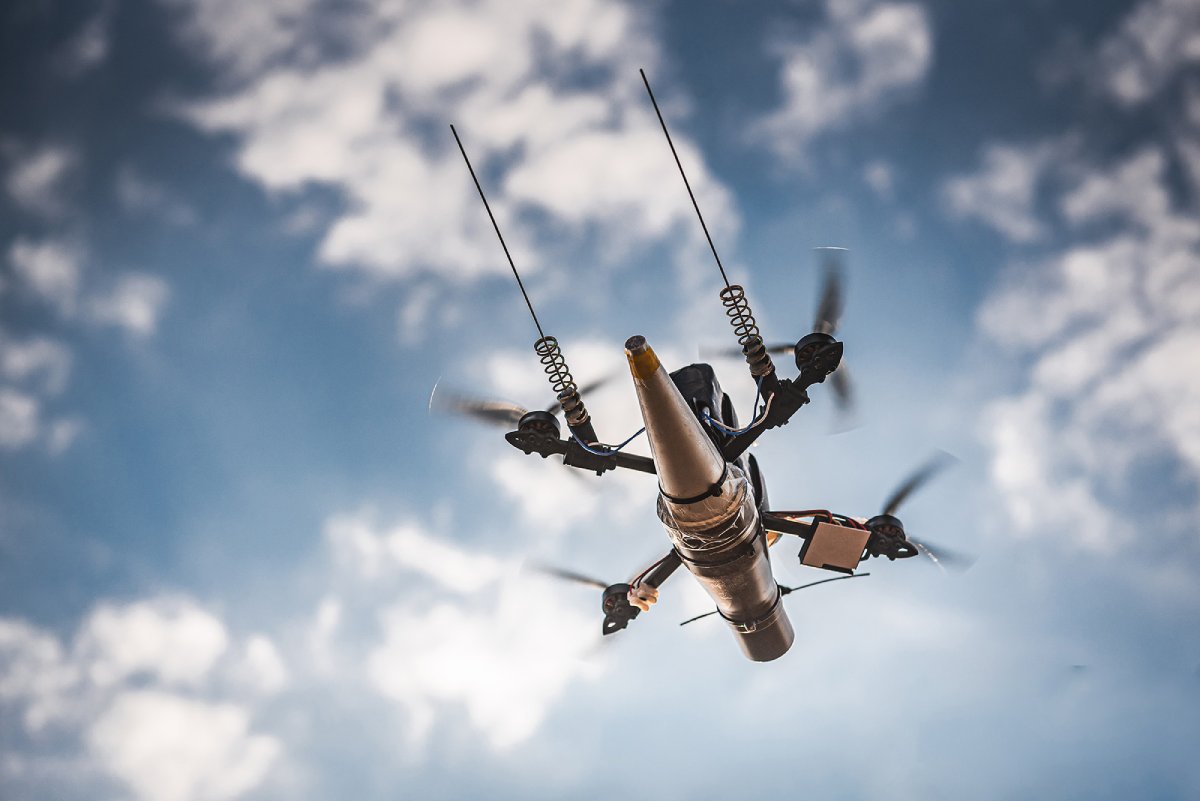 Вдарили по машині Сил оборони: на Запорізькому напрямку під час атаки FPV-дрона постраждав військовий