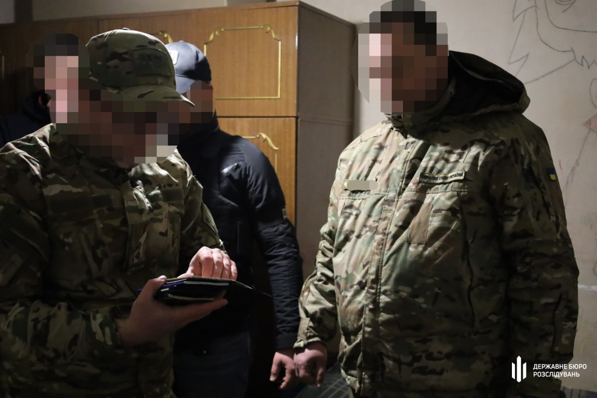 Зарплати пішли не туди - фінансист бригади на Запорізькому напрямку “загубив” майже 10 млн грн