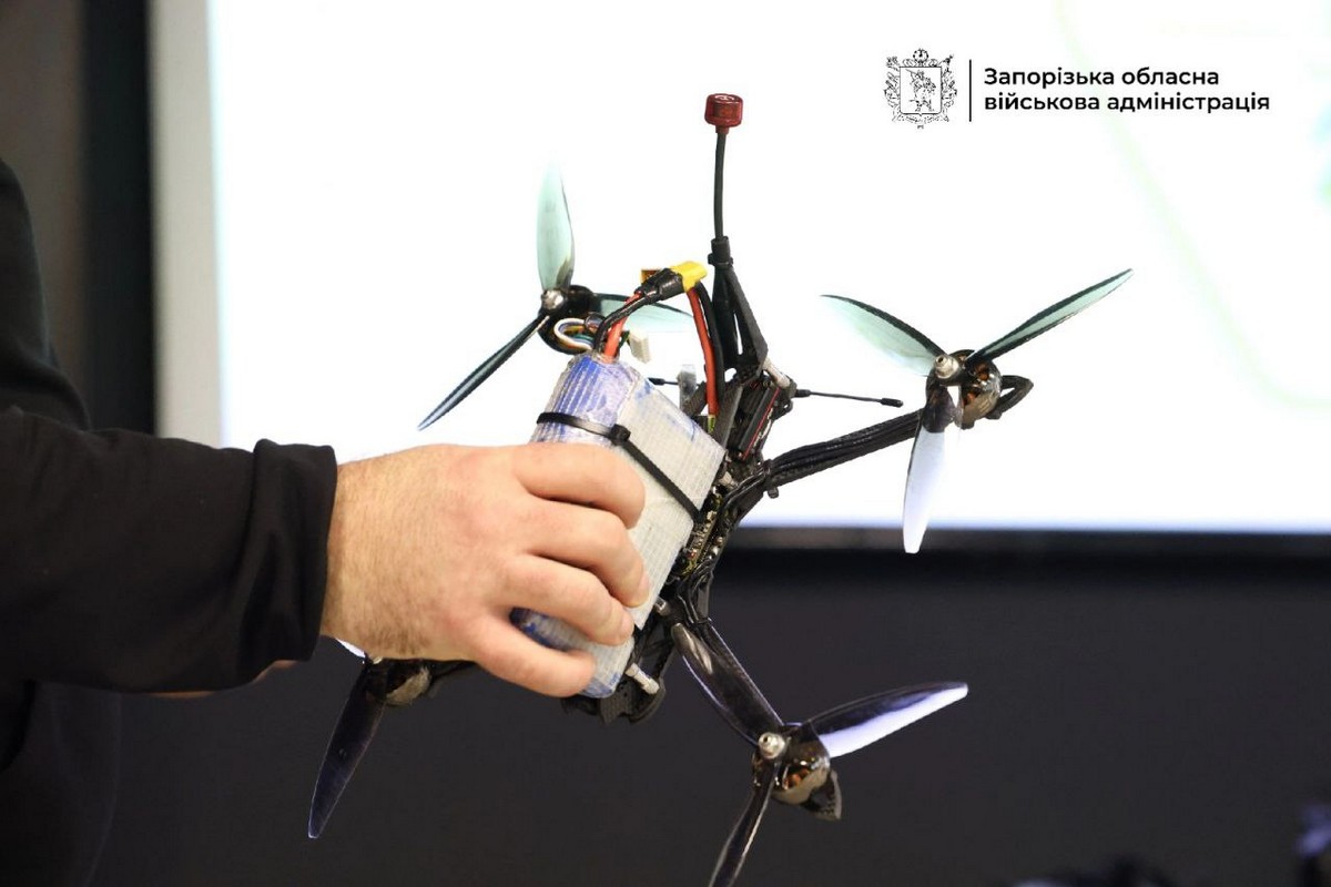 Як у Запоріжжі готують студентів до виживання: медицина, БпЛА та стрілецька підготовка