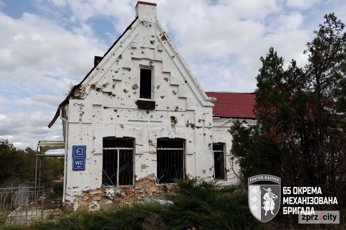 Оріхівська залізнична станція після обстрілів: кадри руйнувань шокують (фото)