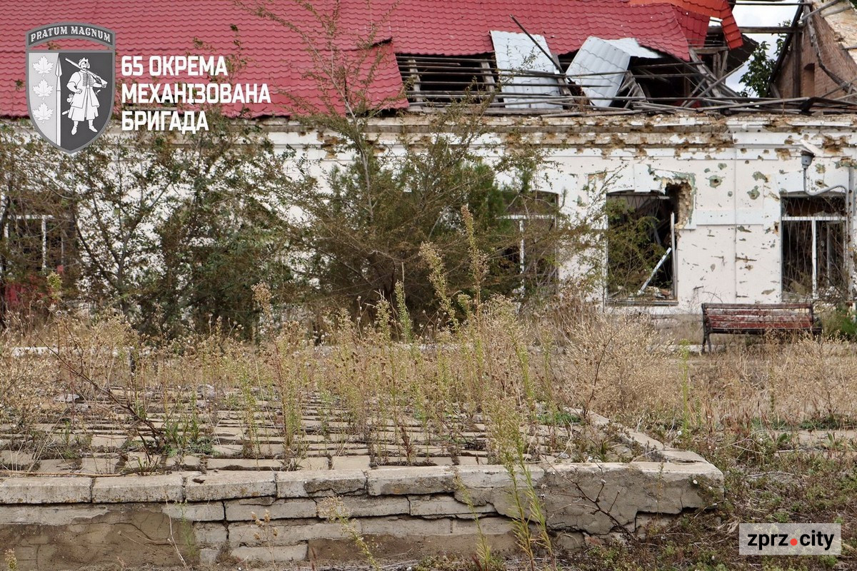 Оріхівська залізнична станція після обстрілів: кадри руйнувань шокують (фото)