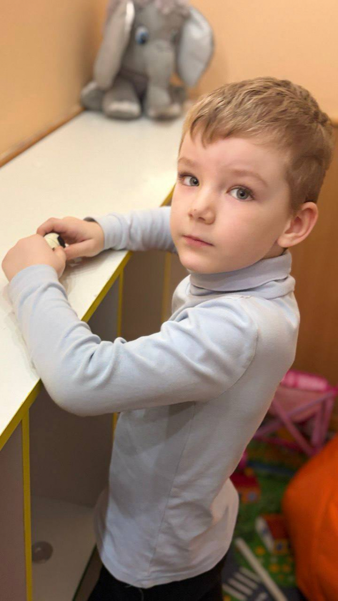 Переїхали у нове приміщення після руйнування: у Запоріжжі знову працює освітній простір для дошкільнят з Енергодара (фото)