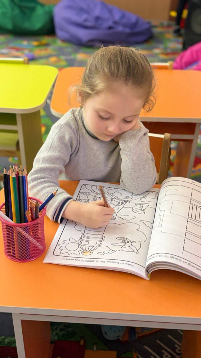 Переїхали у нове приміщення після руйнування: у Запоріжжі знову працює освітній простір для дошкільнят з Енергодара (фото)