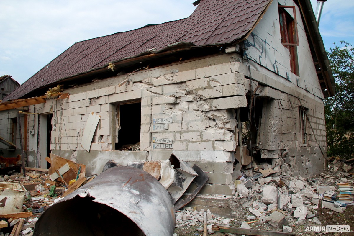 Порятунок під звуки вибухів: з прифронтової Комишувахи евакуювали коней (відео)