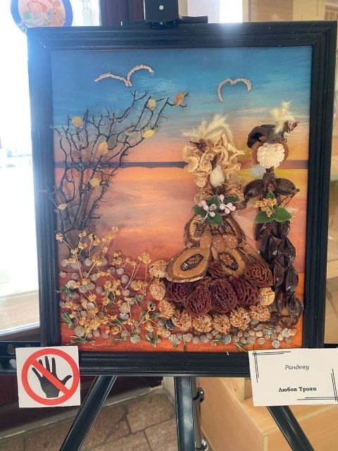 Трансформація ляльок: у Запоріжжі презентували виставку іграшок ручної роботи в незвичайному форматі (фото)