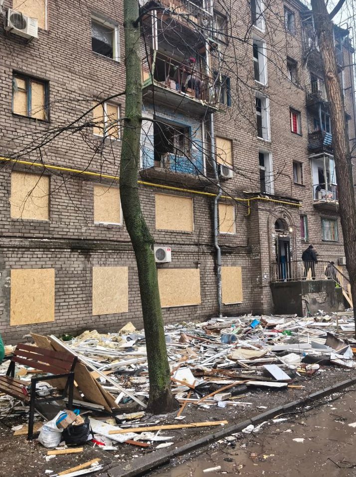 У Запоріжжі після атаки «шахедів» екологи виявили засмічення у двох районах (фото)