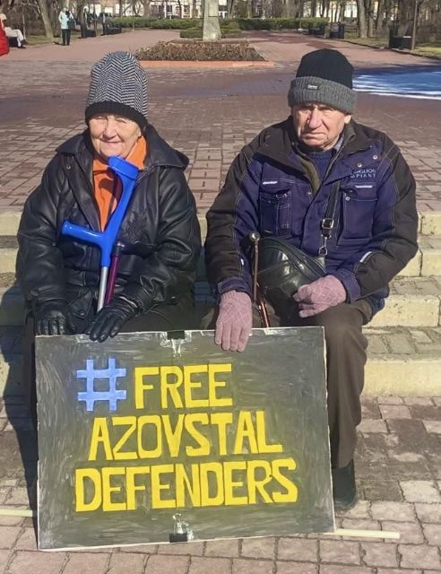 Ворог знову зірвав акцію у Запоріжжі: родини полонених не змогли вийти на вулицю через загрозу ворожих ударів (фото)