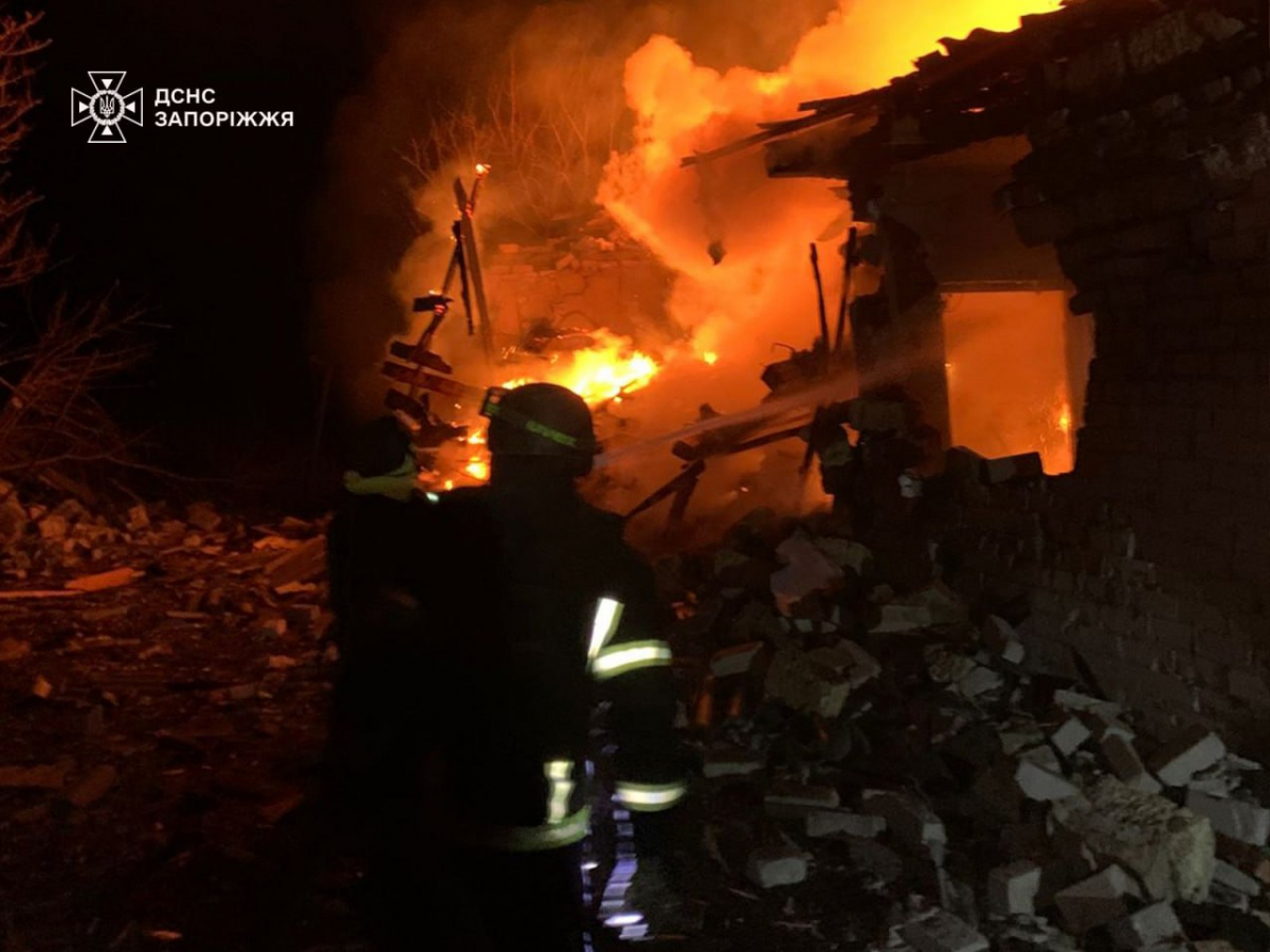 Загинула жінка, поранено троє, у тому числі поліцейський - наслідки ударів по Запорізькії області (фото)