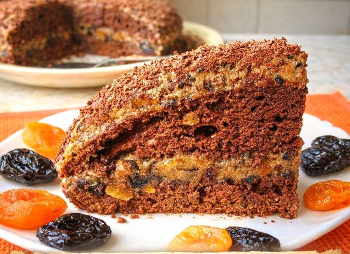 Готуємо у піст - рецепт кавового торту з чорносливом 