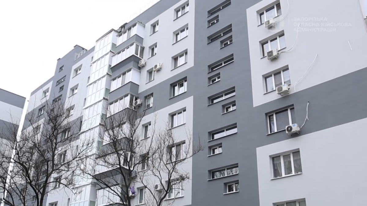 Відновлений будинок на вулиці Запорізькій, в який у 2023 році влучила російська ракета