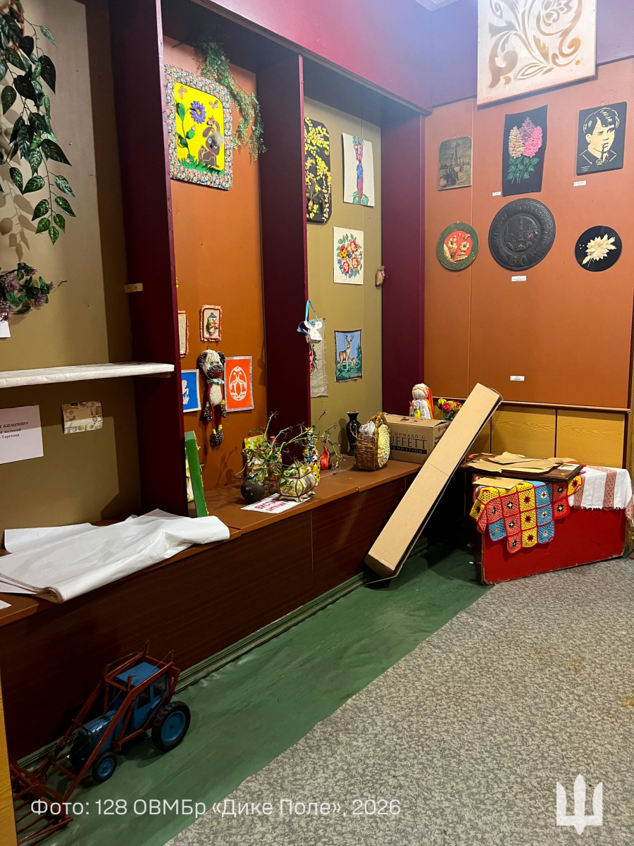 На Запоріжжі військові врятували кам’яних баб від російських авіабомб (фото)