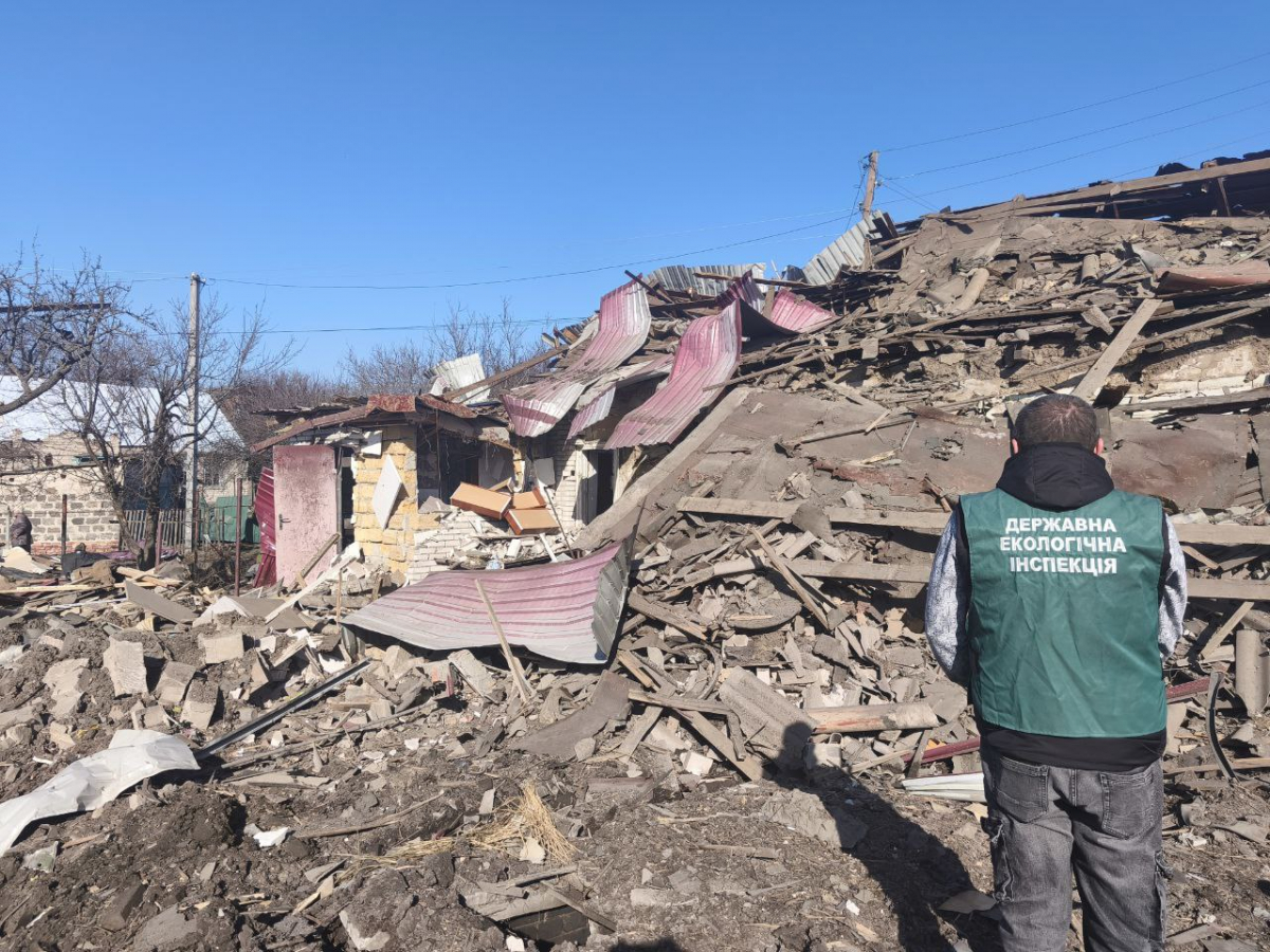 Екологічні наслідки обстрілу Запоріжжя, фото: Держекоінспекція Південного округу 