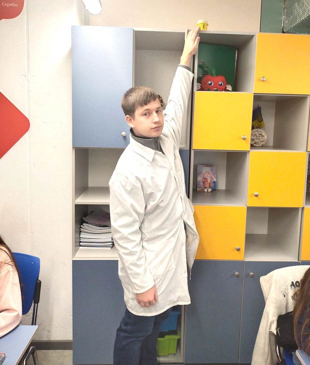 Радіоактивний газ під землею: у Запоріжжі перевіряють повітря підземних шкіл (фото)