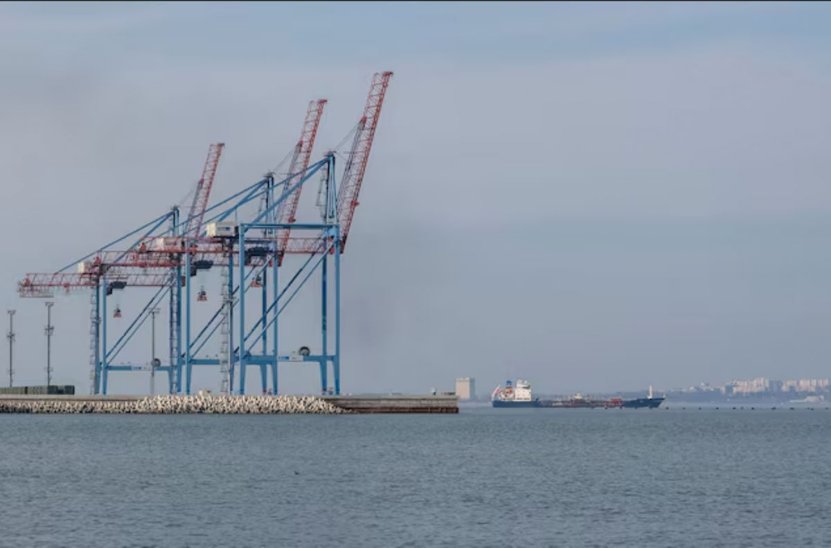 Росія б’є по портах: як зимові атаки ледь не зірвали експорт з України