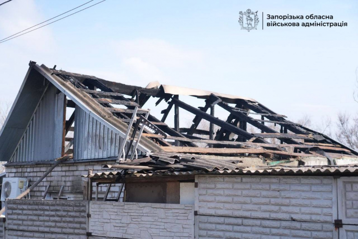 Росіяни атакували приватний сектор у Запоріжжі дронами: поранена жінка (фото)