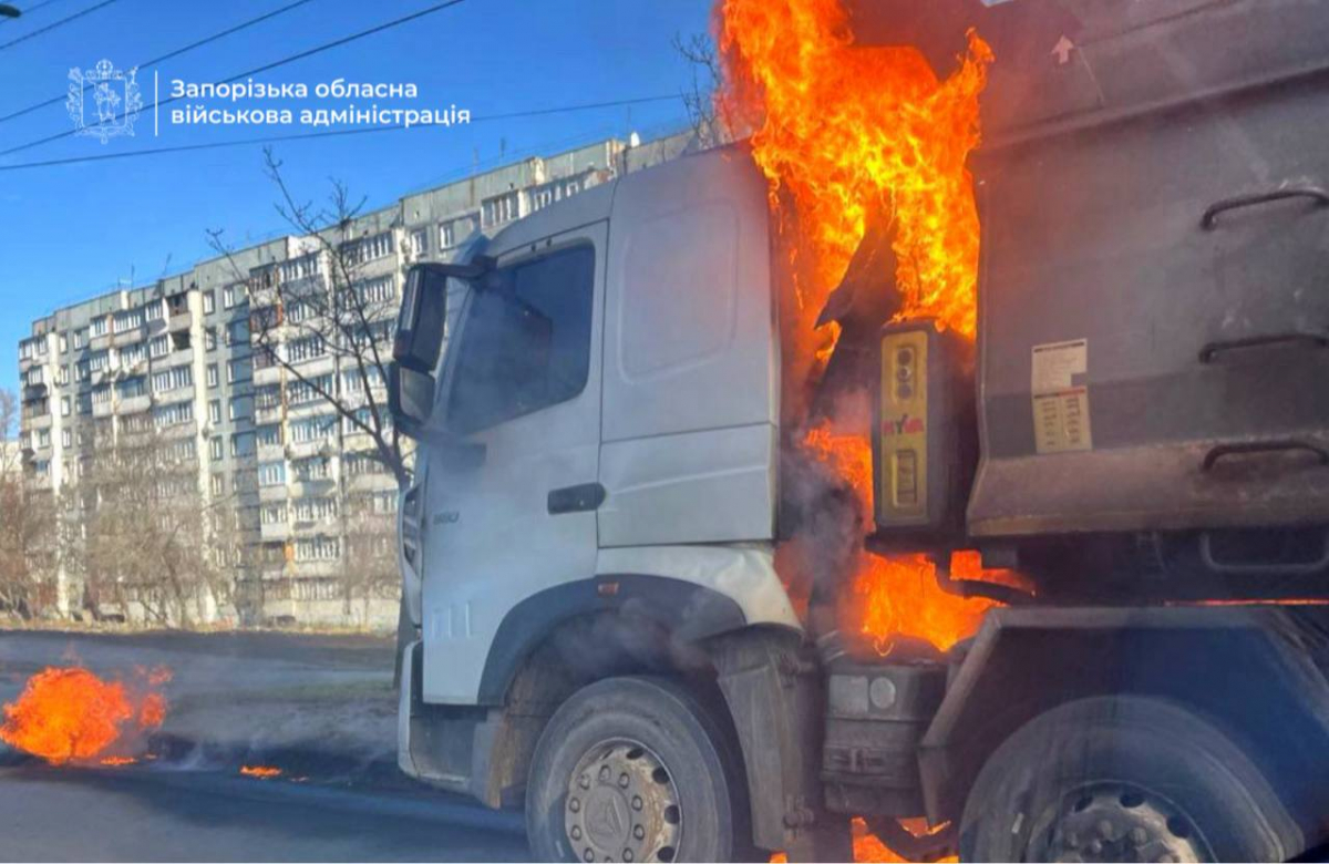 9 березня внаслідок атаки по Запоріжжю спалахнула вантажівка