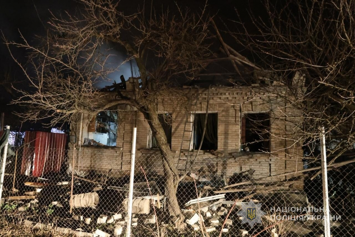 Шість дронів і п'ять балістичних ракет - внаслідок атаки на Запоріжжя є загиблий та поранені (фото, відео)