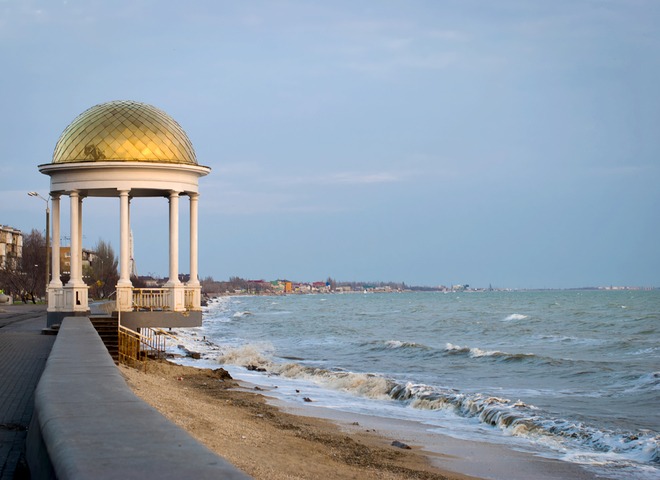 Тривожні сигнали: росіянам наказали вивезти свої родини з Бердянська
