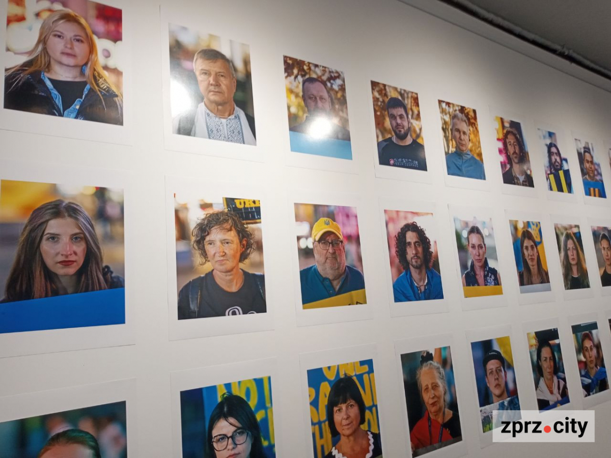 У Запоріжжі відкрили портал на Таймс-сквер: ексклюзивне інтерв'ю з художником із США, який приїхав в Україну