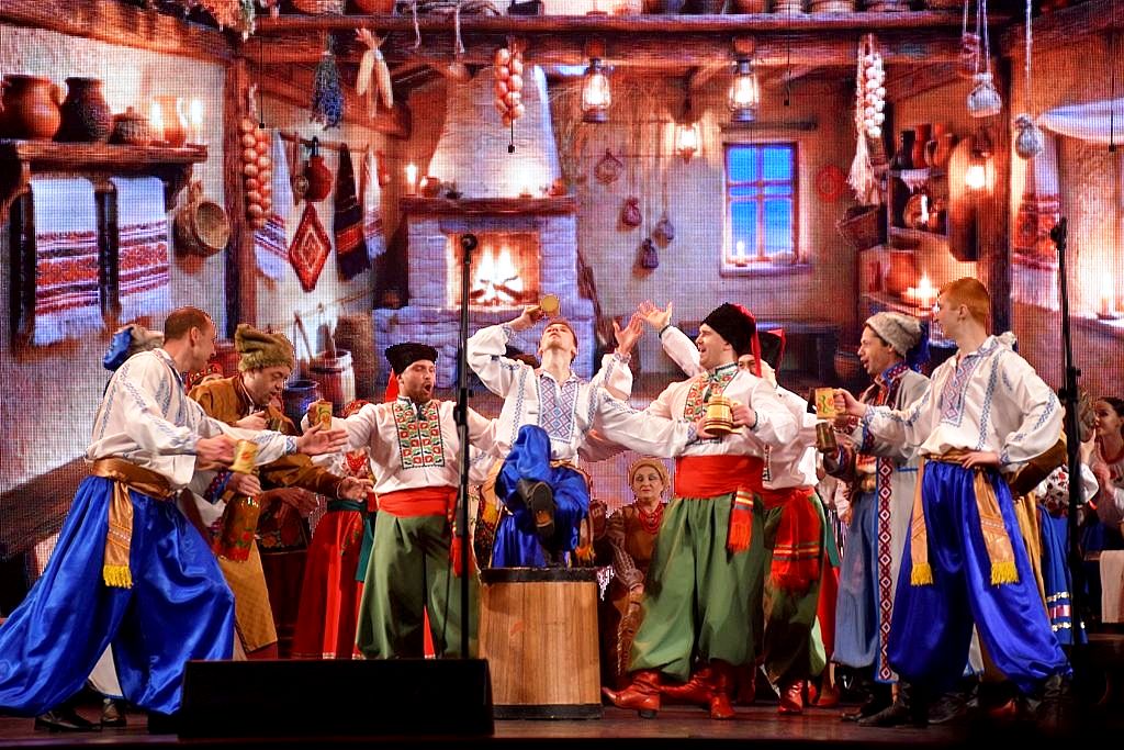 У запорізькій філармонії показали яскраву прем'єру мюзиклу з українським колоритом - фото