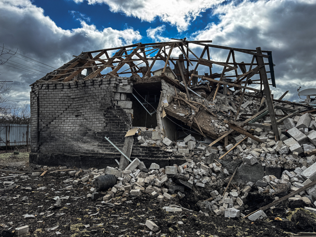 Вибух прогримів біля будинку: росіяни вночі атакували дронами Запорізький район (фото)