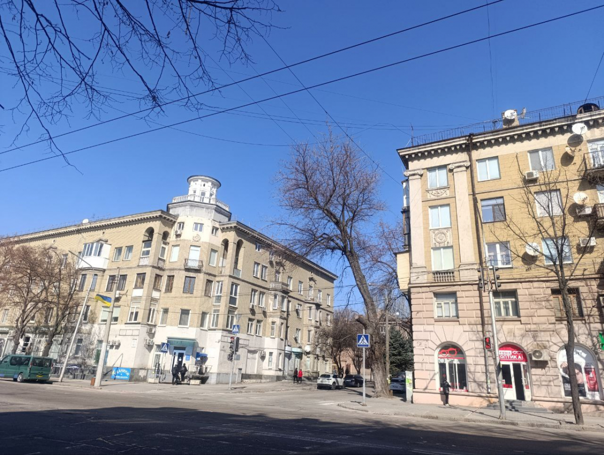 Будинок робітників судноремонтного заводу в Запоріжжі. Фото: Антоніна Фролова