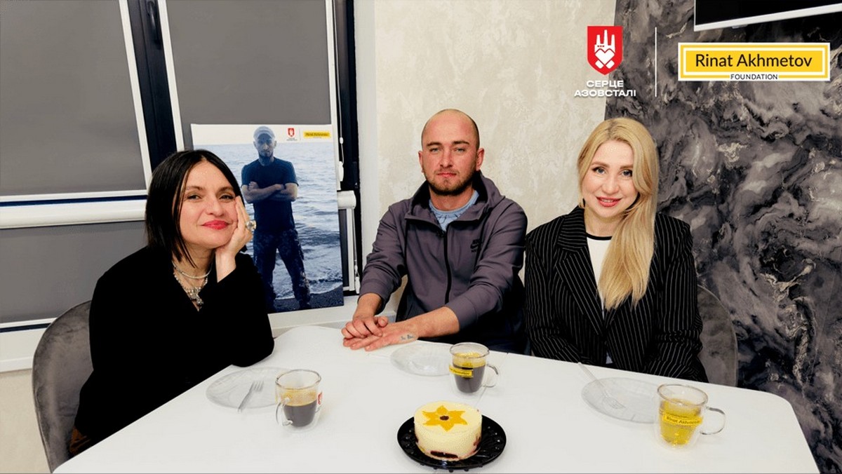 Захисник Маріуполя Всеволод Осінський отримав квартиру за програмою "Вдома", фото: steelfront.scm.com.ua.