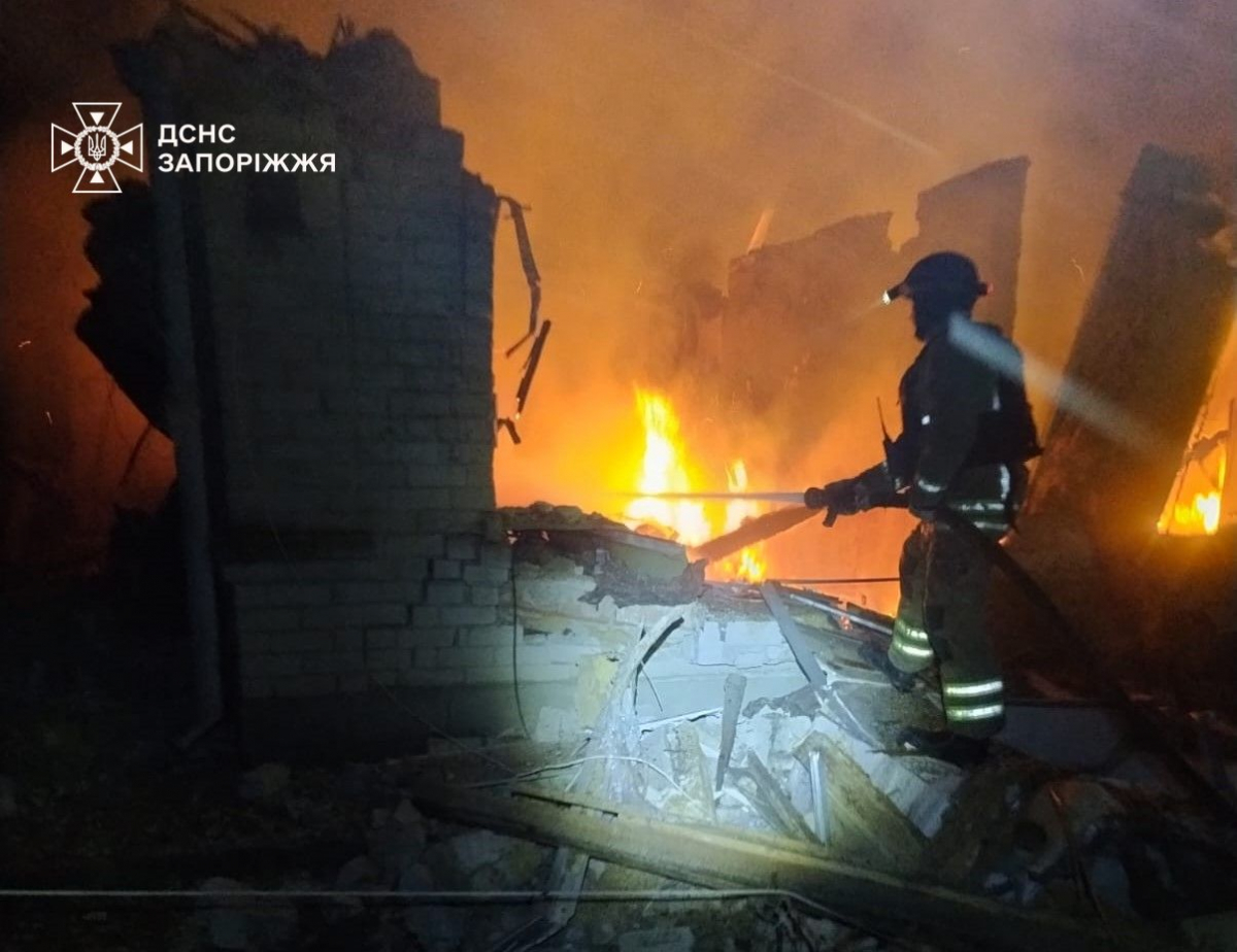 Запоріжжя та райони області зазнали ударів: є загиблі та поранені, серед них дитина (фото, відео)