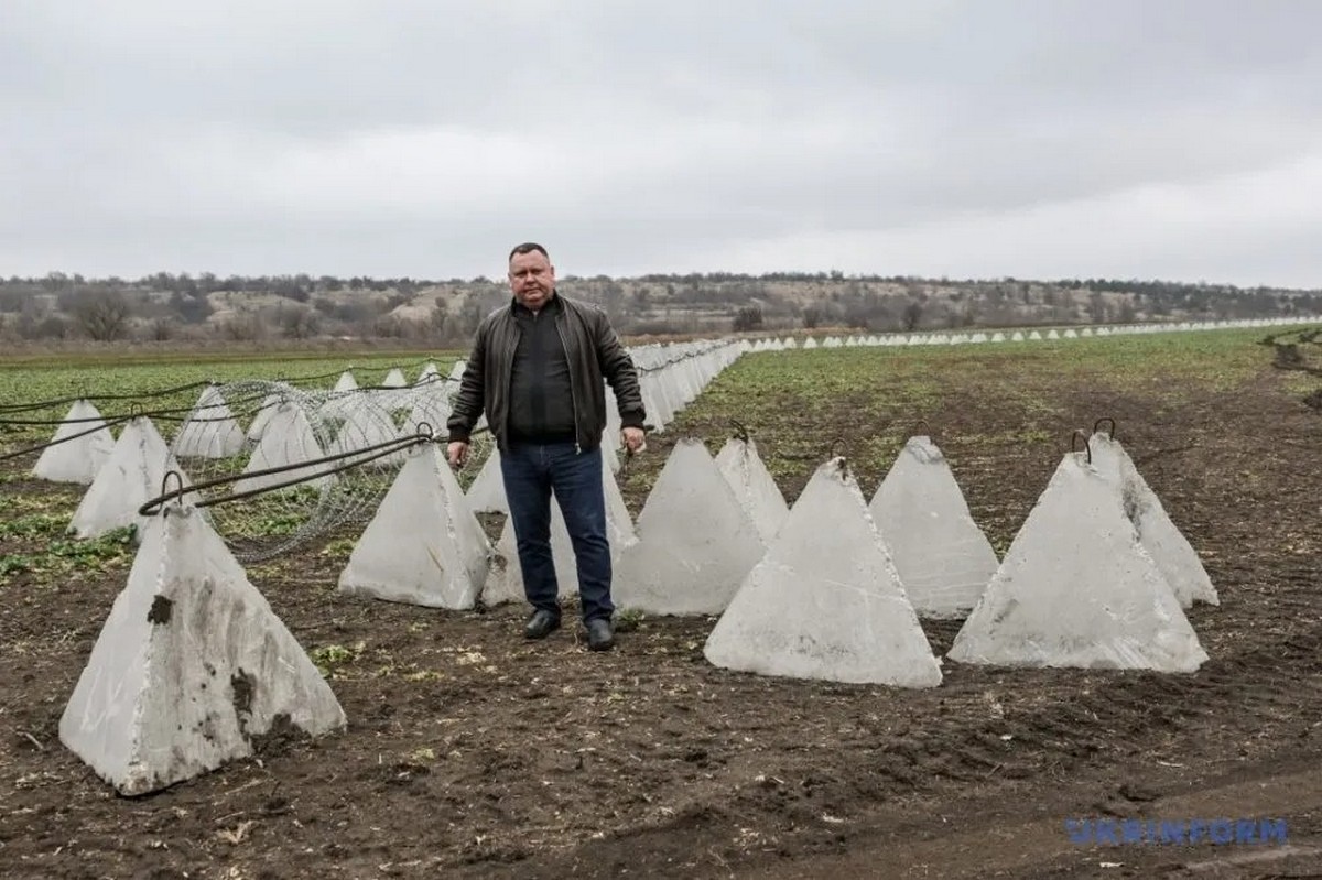 Попри обстріли запорізькі фермери продовжують посівну, фото: agronews.ua