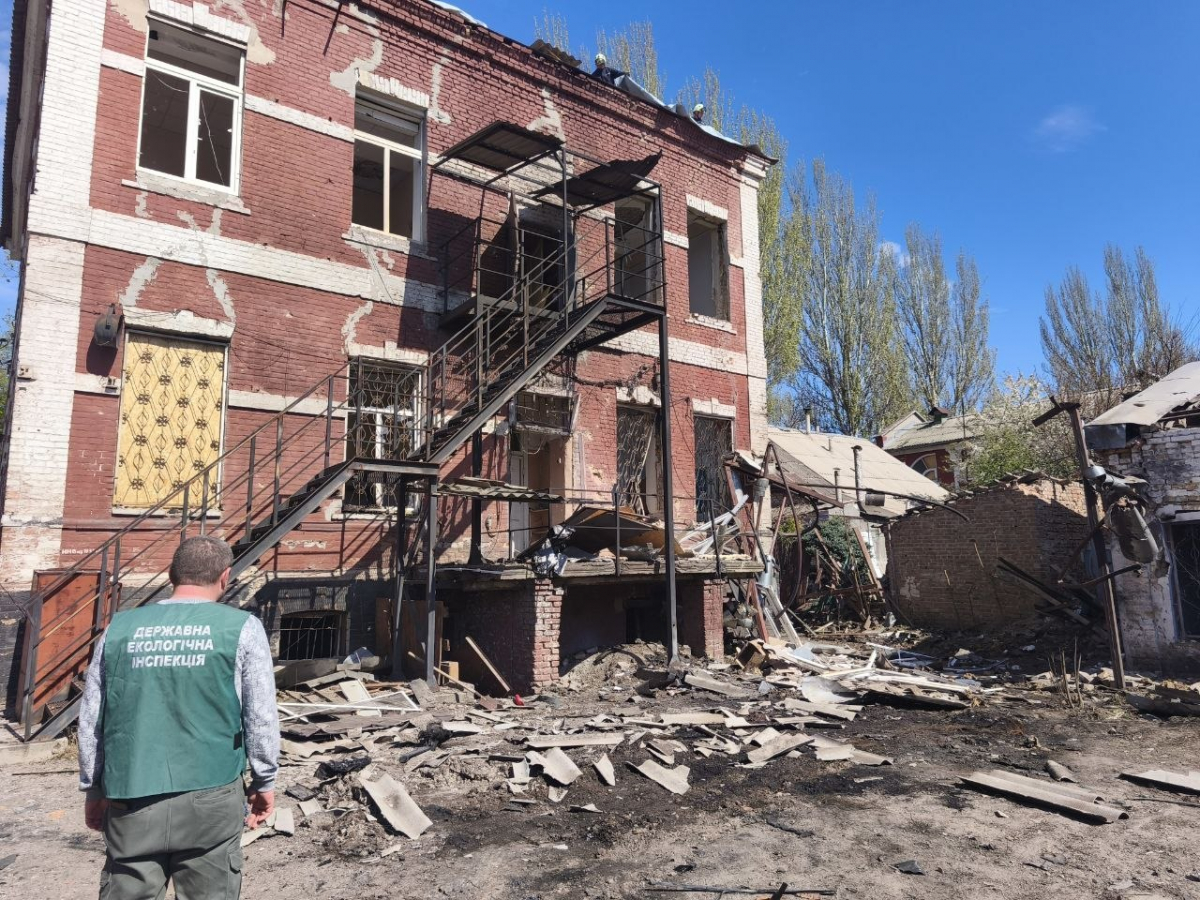 Наслідки ворожої атаки на Запоріжжя, фото екоінспекції