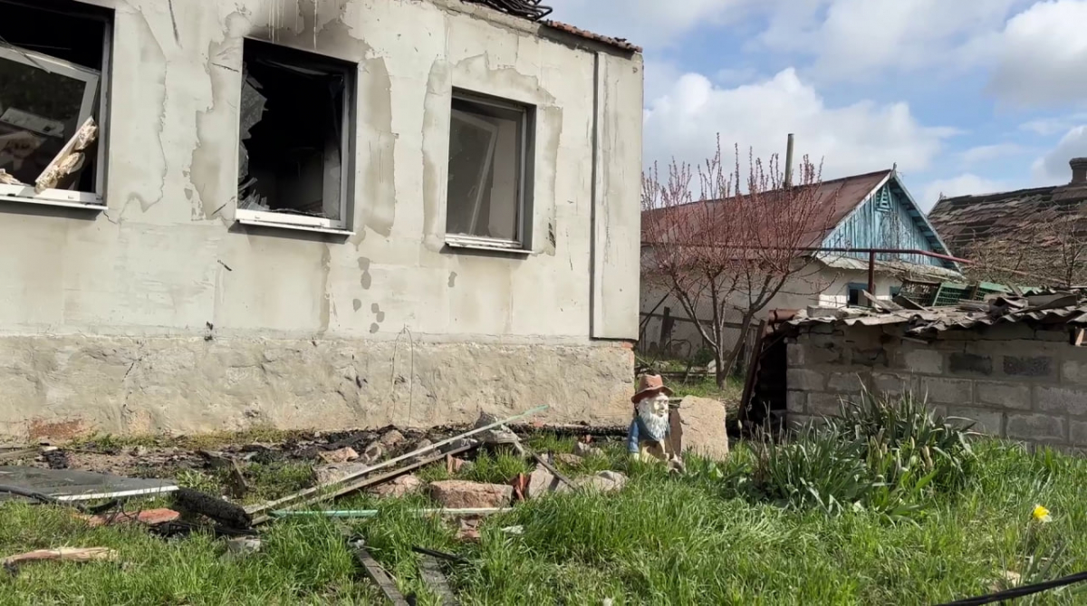 «Маму з завалів дістали» — що пережили люди під час авіаудару по Балабиному (фото)