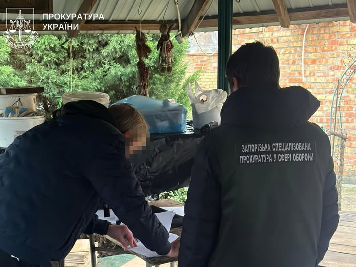 Посадовця із Запоріжжя звинувачують у тому, що він навмисно організував закупівлю товару за завищеною ціною
