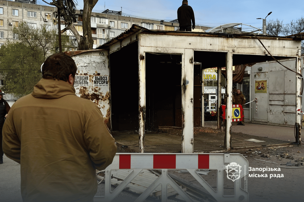 Підприємців попереджали: у Запоріжжі демонтували незаконні торгові точки (фото)