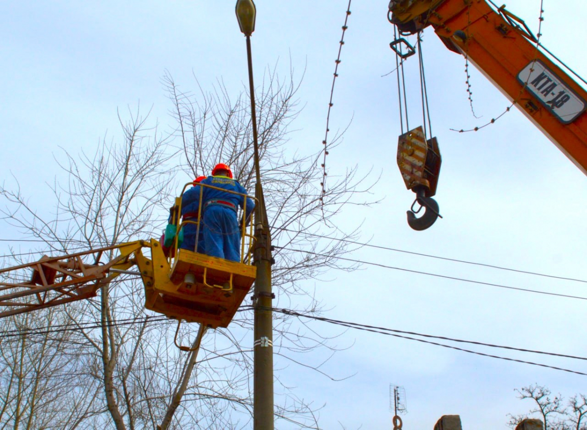  у Запорізькій області енергетики усунули 21 пошкодження в електромережах, фото: АТ "Запоріжжяобленерго"