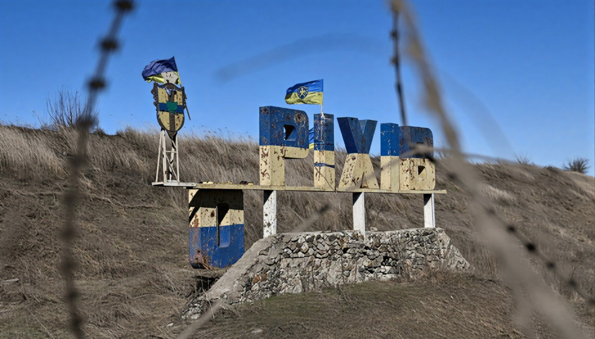 Попросили вивезти з прифронтового міста: запорізькі поліцейські евакуювали маломобільну пенсіонерку та її доньку (відео)