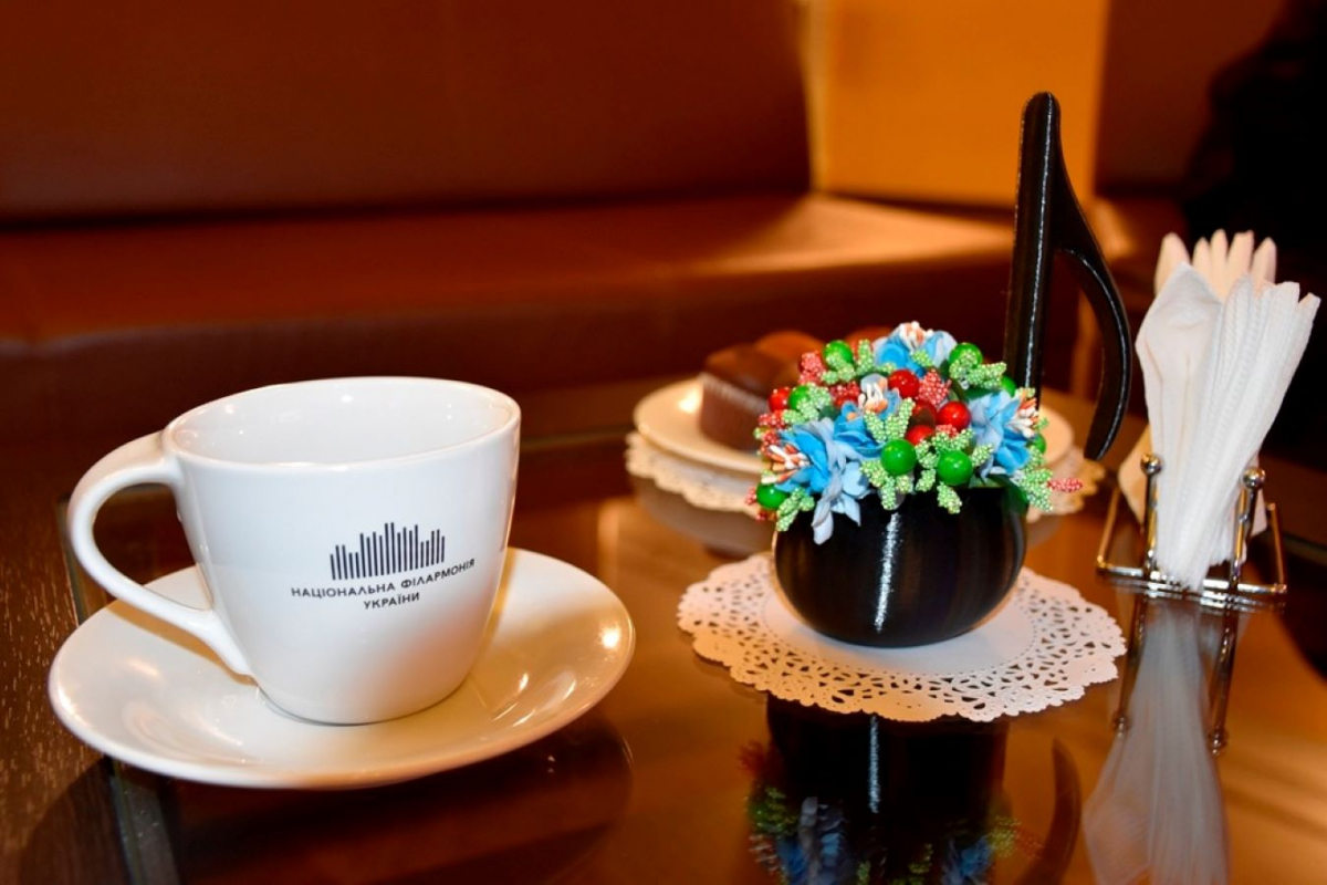 Посиденьки з артисткою: у Запорізькій обласній філармонії презентували новий проєкт