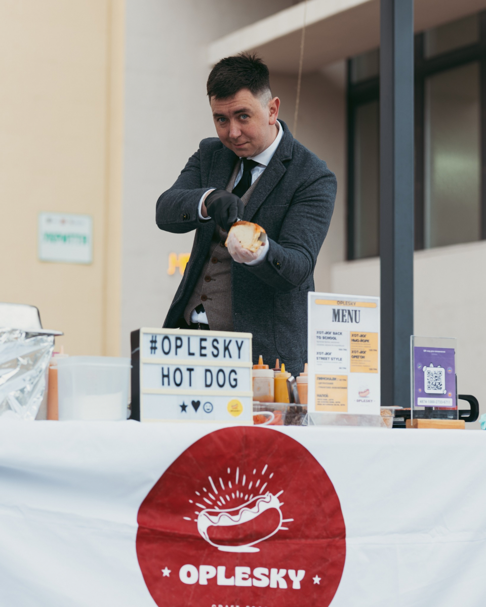 Презентували скейт-майданчик: у Запоріжжі відбувся молодіжний фестиваль (фото)