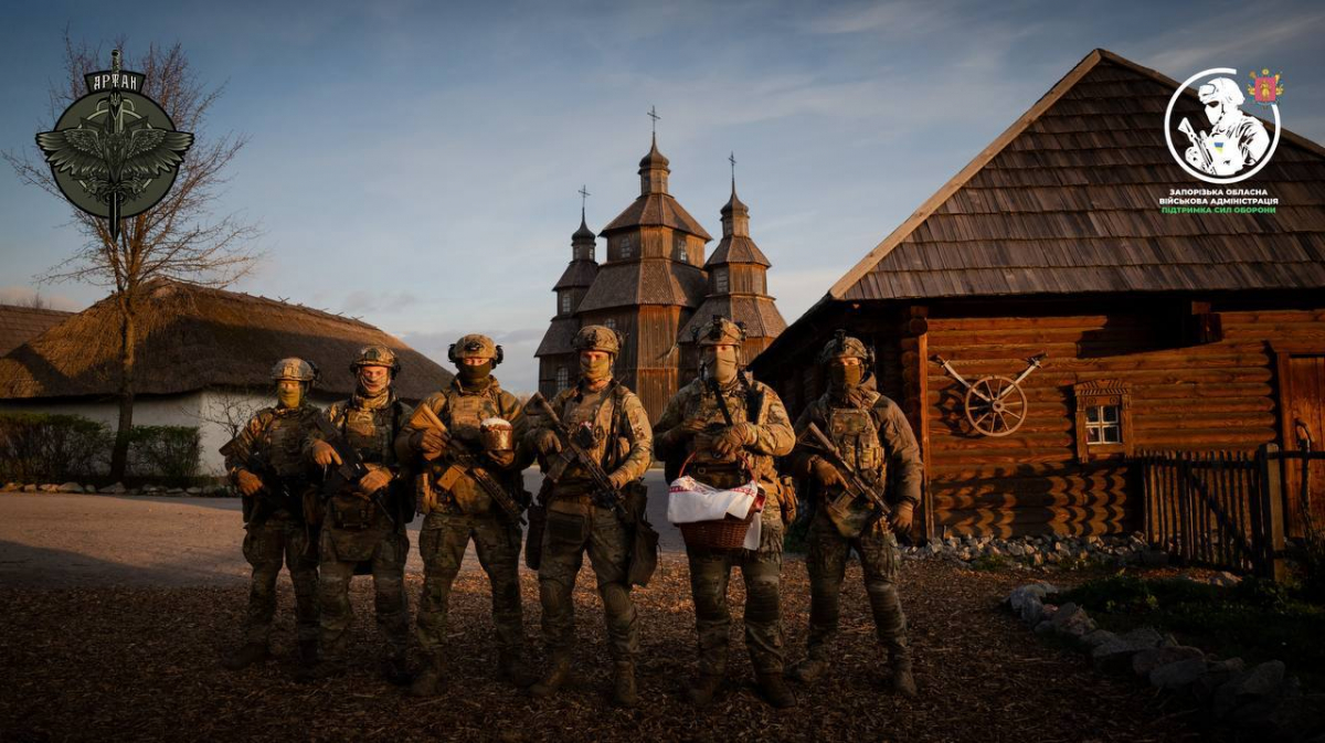 Служба у храмі, виставка писанок та розвідники: як відзначали Великдень на Хортиці