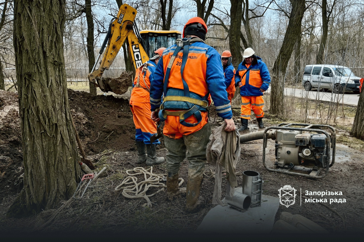 У Запоріжжі "Водоканал" замінив понад 160 метрів трубопроводів, фото: Запорізька міська рада 
