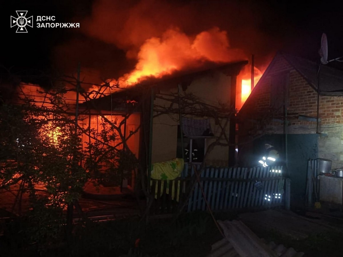 У Запорізькому районі внаслідок обстрілів загинула жінка, фото: ГУ ДСНС України у Запорізькій області