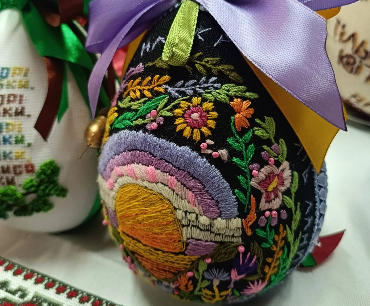 Вишиті писанки, фото ГО "Запорозькі берегині"