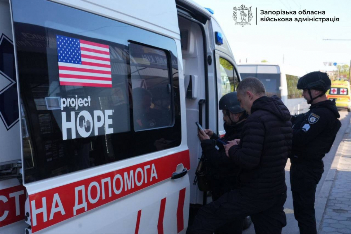 Ворог атакував Запоріжжя: вранці російські дрони вдарили по місту, є поранені (фото)