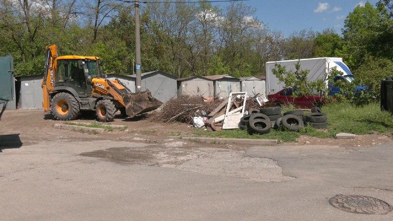 Понад 20 тонн сміття у балці: у Хортицькому районі Запоріжжя прибрали масштабне стихійне звалище (фото)