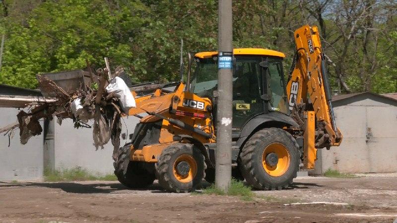 Понад 20 тонн сміття у балці: у Хортицькому районі Запоріжжя прибрали масштабне стихійне звалище (фото)