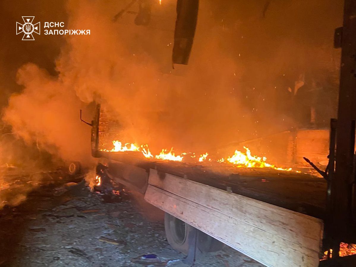 Наслідки ворожих обстрілів Запорізької області 2 травня