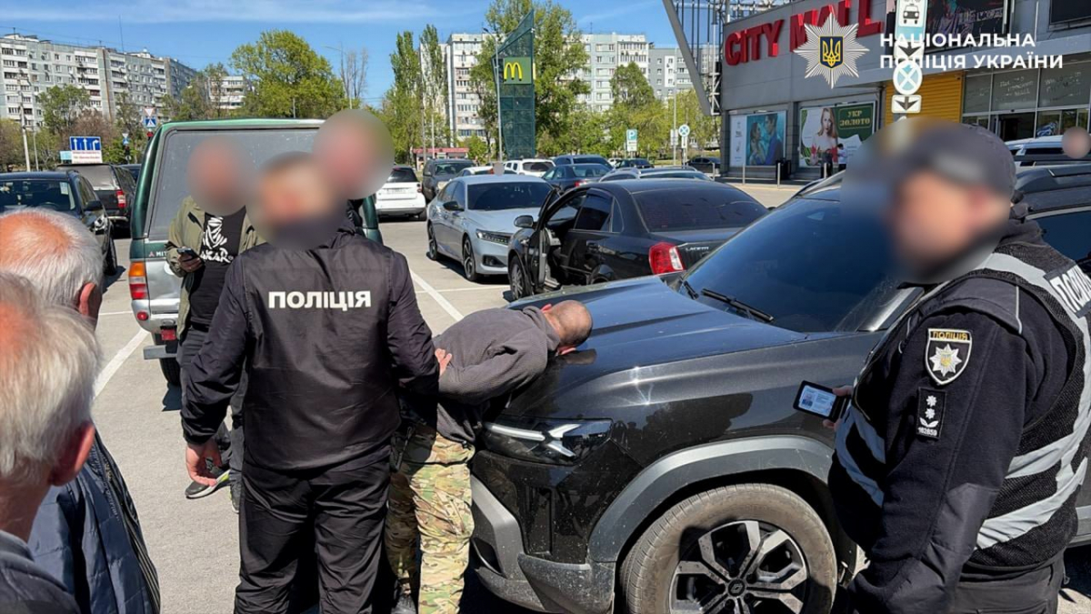 У Запоріжжі затримали командира батальйону ЗСУ, якого підозрюють у вимаганні грошей із підлеглих за «спокійну службу»